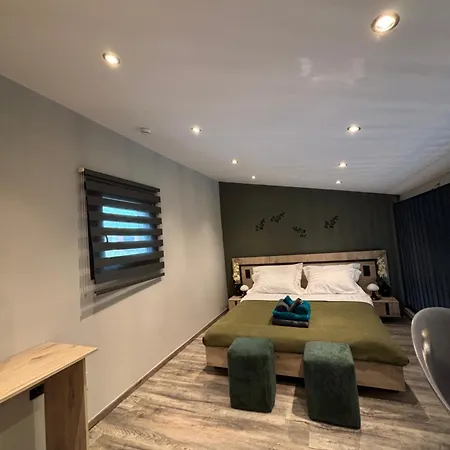 Epanomi Suites Apartment *