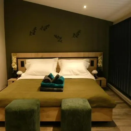 Epanomi Suites *