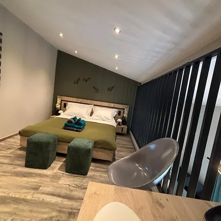 Epanomi Suites Apartment